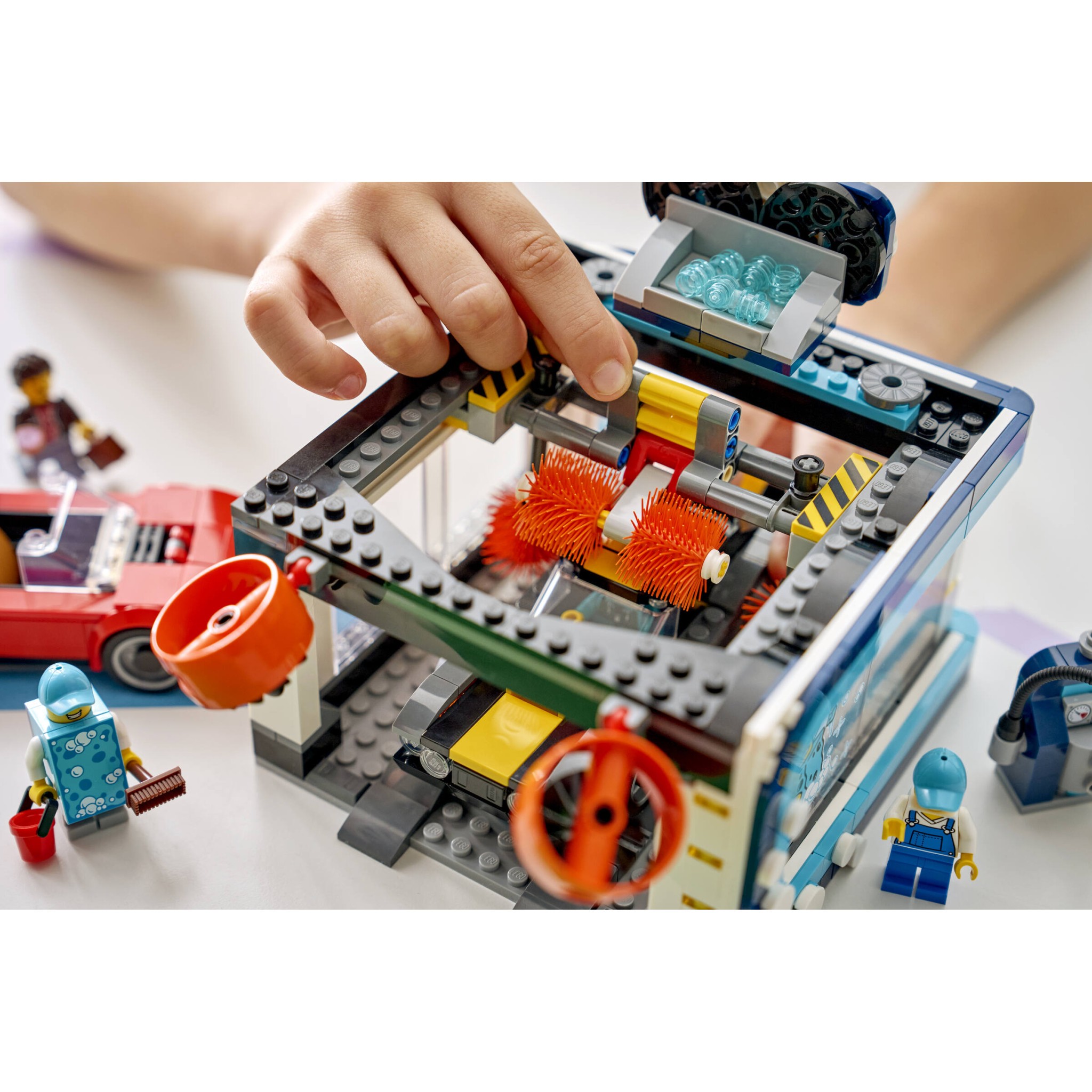 LEGO 60497 Drive-Through Car Wash - City - Image 9