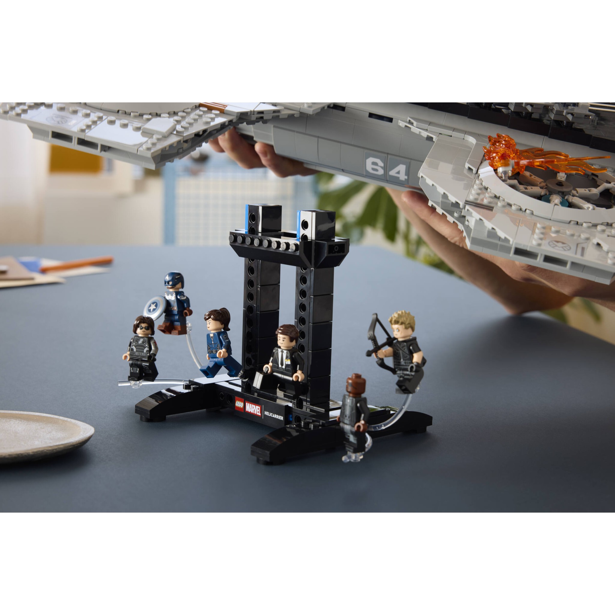 LEGO 76354 S.H.I.E.L.D. Helicarrier - Marvel Super Heroes - Image 12