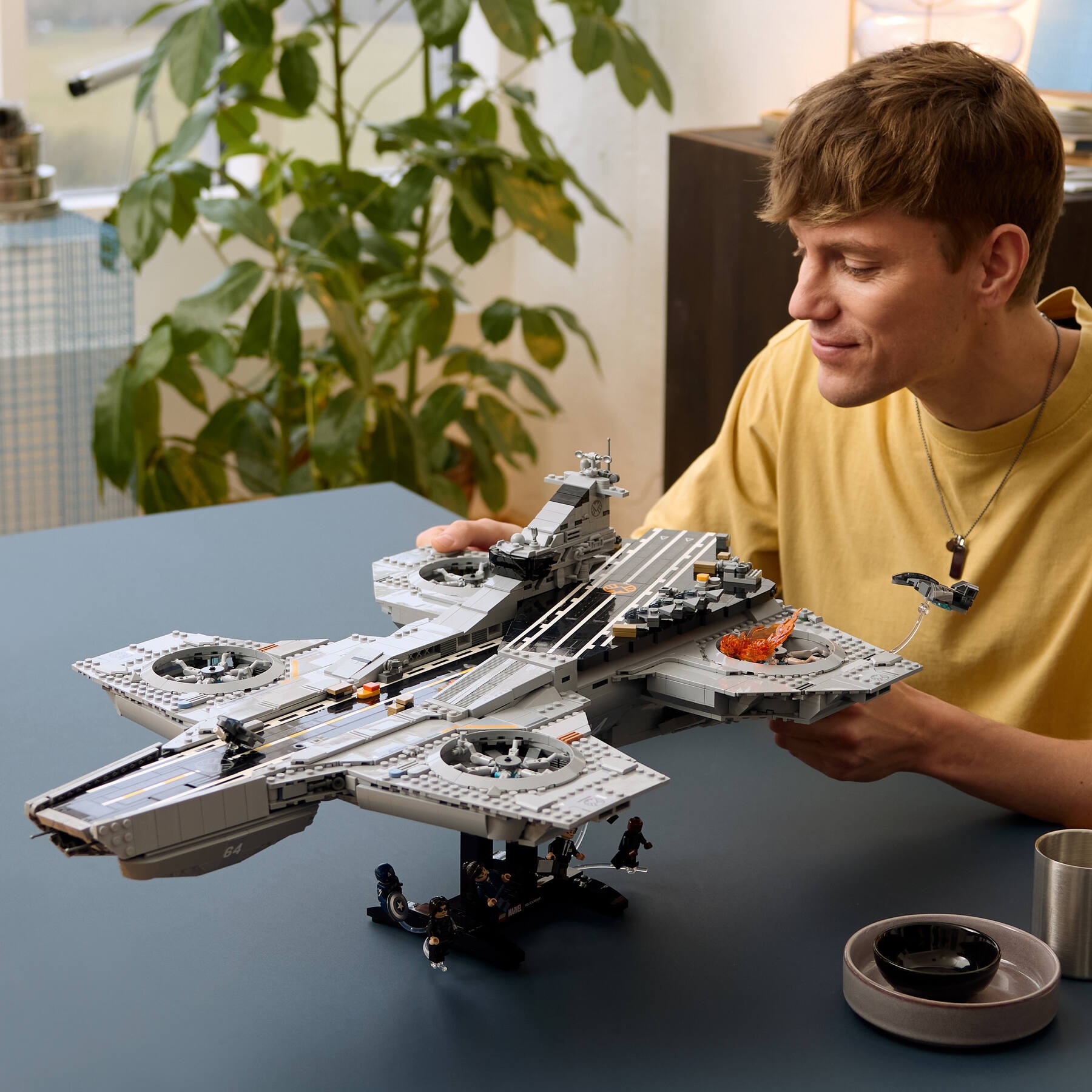 LEGO 76354 S.H.I.E.L.D. Helicarrier - Marvel Super Heroes - Image 8
